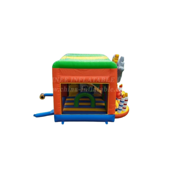 INFLATABLE JUNGLE PARTY