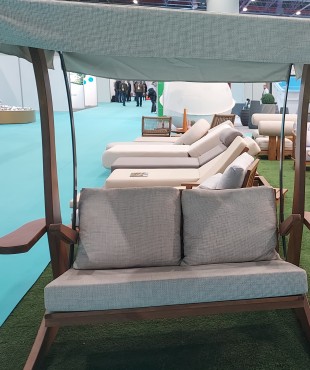 Κούνια με Μαξιλάρια για Εξωτερικό Χώρο σε Χρώμα Γκρι Κούνια με Μαξιλάρια για Εξωτερικό Χώρο σε Χρώμα Γκρι