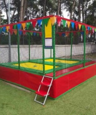 Ενοικίαση Φουσκωτά παιχνίδια, φουσκωτά τσουλήθρες, φουσκωτά τραμπολίνο. Ενοικίαση.Πώληση. AQ2051