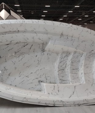 Πολυεστερική Πισίνα με Προκάτ σε Σχήμα Οβάλ με Μοτίβο Μαρμάρου 