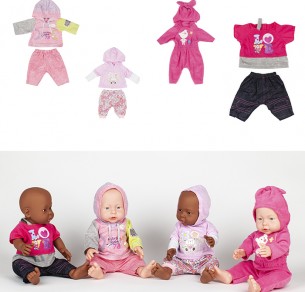 Τέσσερα σύνολα φορμάκια κοριτσιού