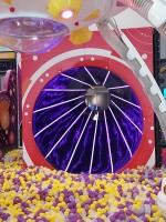 Παιχνιδοκατασκευή με Πολύχρωμα Μπαλάκια για Παιδότοπο