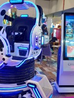 Παίχνίδι Virtual Reality (VR) που Λειτουργεί με Κέρματα Παίχνίδι Virtual Reality (VR) που Λειτουργεί με Κέρματα