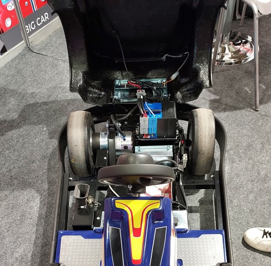 Μπλε Αυτοκινητάκι Λούνα Πάρκ Παιχνίδι με Κέρματα Μπλε Αυτοκινητάκι Λούνα Πάρκ Παιχνίδι με Κέρματα